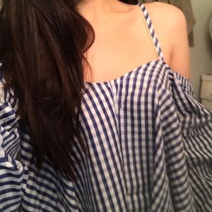 Chic Cold-Shoulder top